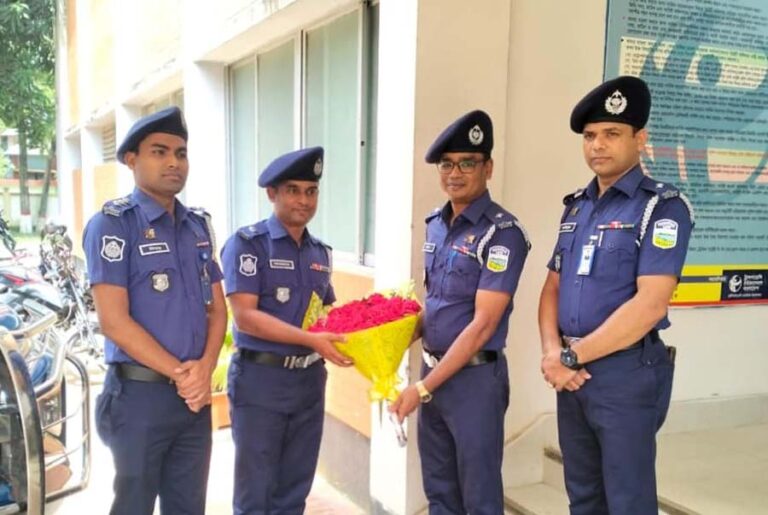 নালিতাবাড়ী থানা পরিদর্শন করলেন অতিরিক্ত পুলিশ সুপার আরাফাতুল ইসলাম