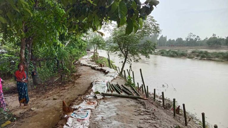 ঝিনাইগাতীর মহারশি নদী এখন জনগণের মরণ ফাঁদ!