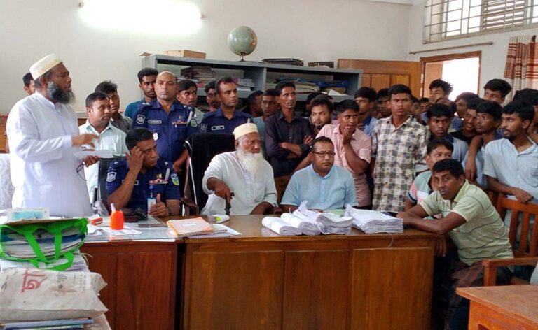 শেরপুরে প্রধান শিক্ষকের অনিয়ম-দুর্নীতির বিরুদ্ধে শিক্ষার্থীদের বিক্ষোভ