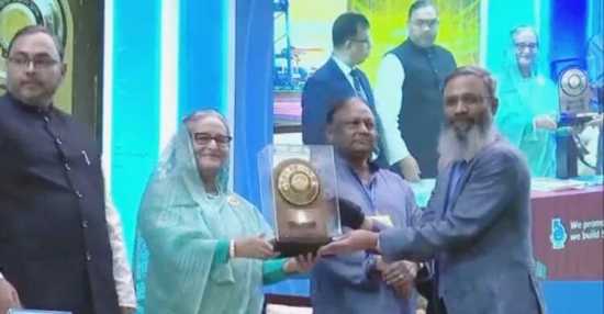 জাতীয় রফতানি ট্রফি পেল ৭৭ প্রতিষ্ঠান