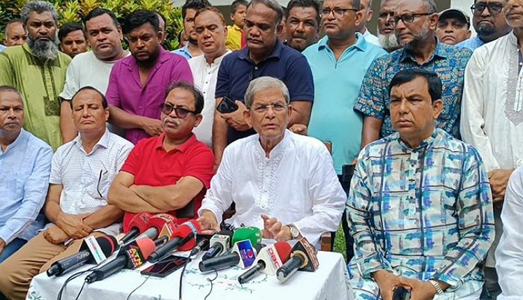 পতিত সরকারের গোষ্ঠী সংখ্যালঘুদের ঘটনার নাটক সাজিয়ে প্রচার করছে: মির্জা ফখরুল