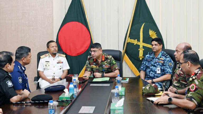 ধ্বংসাত্মক কার্যক্রম বন্ধে কঠোর ব্যবস্থা নেওয়ার সিদ্ধান্ত: সেনাপ্রধান