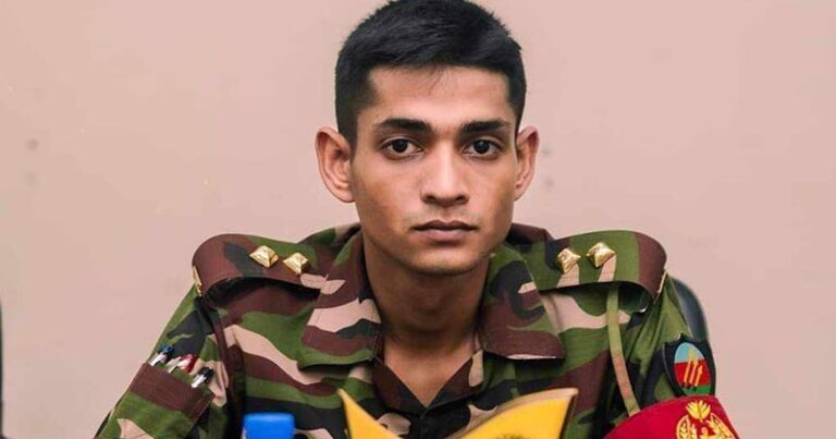 অস্ত্র উদ্ধার অভিযানে ডাকাতের গুলিতে সেনা কর্মকর্তা নিহত