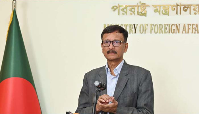চীনের সঙ্গে সামরিক যোগাযোগ বাড়াতে চায় সরকার: পররাষ্ট্র উপদেষ্টা