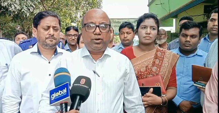 স্থানীয় জনতার মতমতের ভিত্তিতে মহারশিতে স্থায়ী বেড়িবাঁধ নির্মাণ করা হবে- নাজমুল আহসান