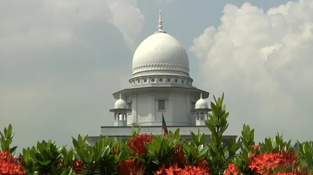 সংবিধানের ৭০ অনুচ্ছেদের বৈধতা চ্যালেঞ্জ করে রিট
