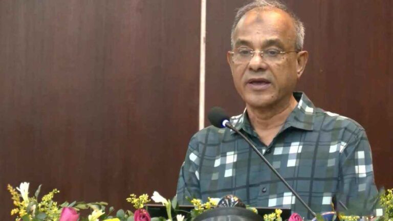 রাস্তায় দোকানপাট বসতে দেওয়া হবে না: স্বরাষ্ট্র উপদেষ্টা