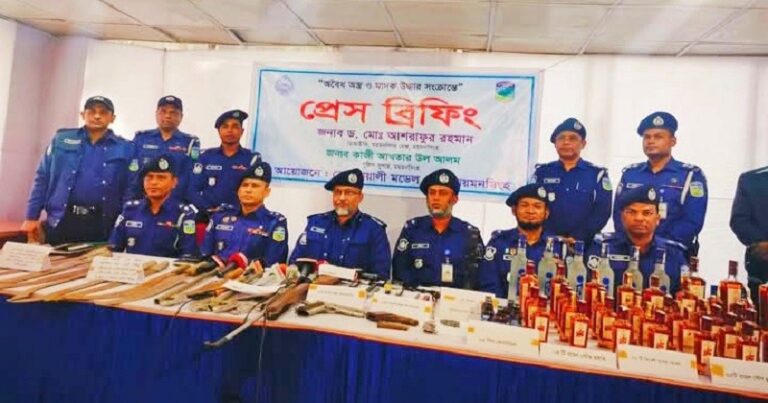 ময়মনসিংহে সরকারি প্রতিষ্ঠান থেকে অস্ত্র ও মাদক উদ্ধার