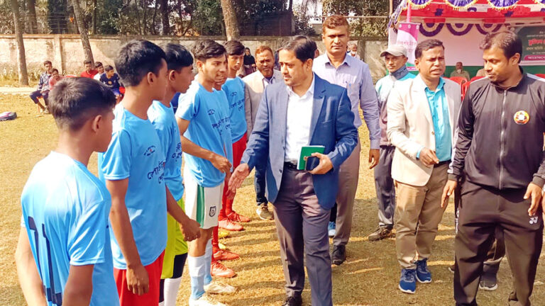 শেরপুরে ফুটবল খেলোয়াড় বাছাই প্রতিযোগিতা অনুষ্ঠিত
