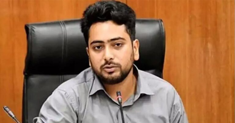 ‘সড়ক ও পরিবহন খাতে দুর্নীতিতে আগে এক দল ছিল, এখন অন্য দল করছে’