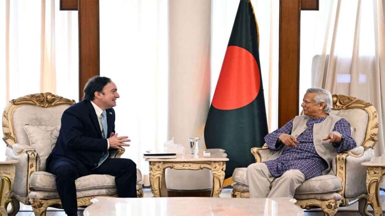 ফুটবলের বন্ধুত্বকে বাণিজ্য সহযোগিতা বৃদ্ধির পথে নিয়ে যাওয়ার আহ্বান