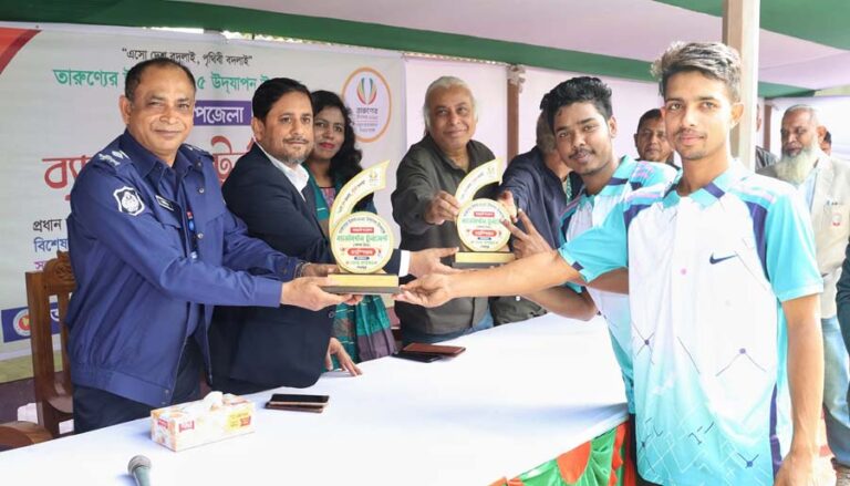 শেরপুরে আন্তঃউপজেলা ব্যাডমিন্টন টুর্নামেন্টের ফাইনাল খেলা অনুষ্ঠিত