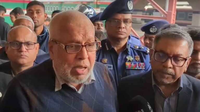 ট্রেন বন্ধ রেখে যাত্রীদের জিম্মি করে আন্দোলন দুঃখজনক: রেলপথ উপদেষ্টা