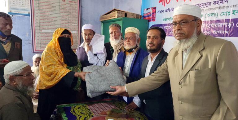 শেরপুরে প্রবীণ হিতৈষী সংঘের শীতবস্ত্র বিতরণ