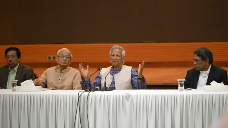 জাতীয় ঐকমত্য কমিশনের সঙ্গে বৈঠকে রাজনৈতিক দলের নেতারা