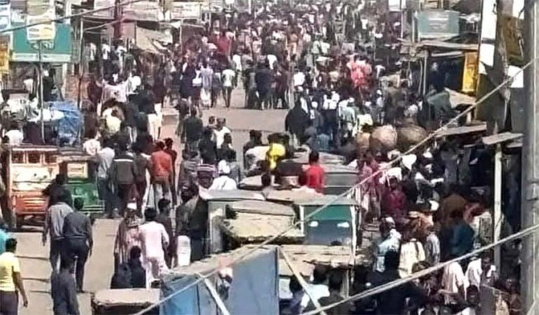 শেরপুরে দুই গ্রামবাসীর মধ্যে দফায় দফায় সংঘর্ষ, ব্যবসা প্রতিষ্ঠানে লুটপাট, আহত ১০