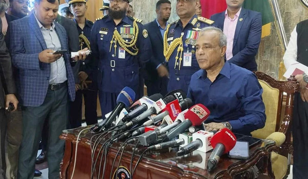 মবের নামে বিশৃঙ্খলা করলে ব্যবস্থা, স্বরাষ্ট্র উপদেষ্টার হুঁশিয়ারি