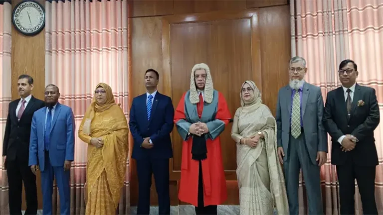 শপথ নিলেন পিএসসির নতুন সাত সদস্য