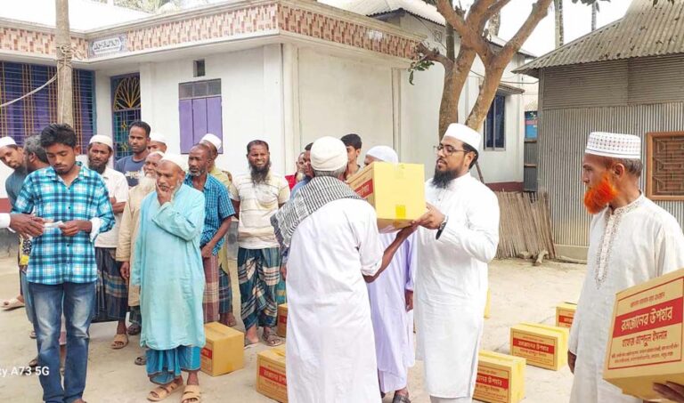 শেরপুরে সুবিধাবঞ্চিতদের মাঝে জামায়াতের ফুডপ্যাক প্রদান