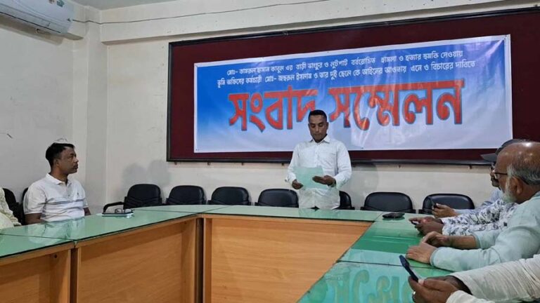 জামালপুরে জেলা ছাত্রদল নেতাকে মারধর, বসতবাড়ি ভাঙচুর-নগদ টাকা স্বর্ণালংকার লুটপাটের অভিযোগ