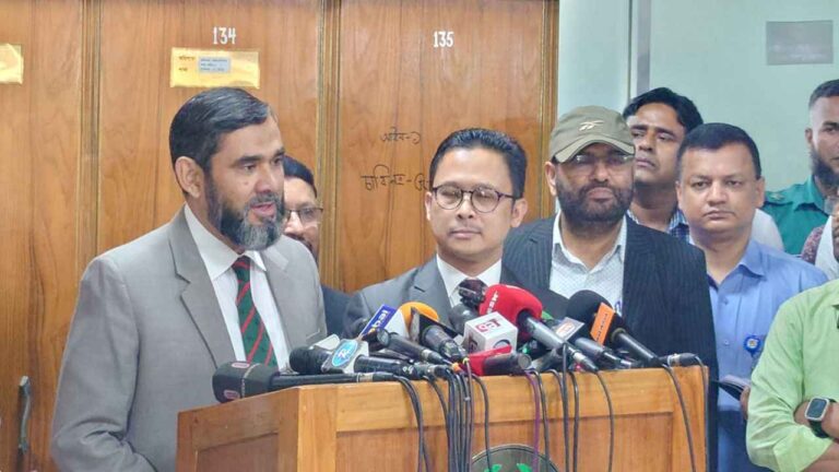 অতীতের ‘বিতর্কিত’ পথে হাঁটতে চায় না ইসি: নির্বাচন কমিশনার মো. সানাউল্লাহ