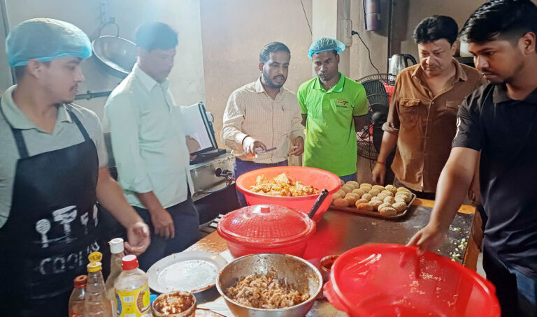 শেরপুরে ৫ ব্যবসায়ীকে জরিমানা
