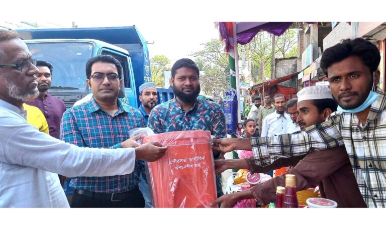 নকলায় ট্রেড লাইসেন্সধারী দোকান মালিকগণ পেলেন ডাস্টবিন