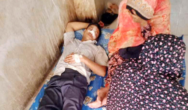 শেরপুরে দিনেদুপুরে প্রকাশ্যে কুপিয়ে ৯ লাখ ৬৯ হাজার টাকা ছিনতাই, গ্রেফতার ১
