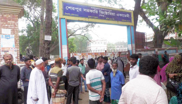 শেরপুরে শান্তিপূর্ণভাবে এসএসসি ও সমমানের পরীক্ষা শুরু, প্রথম দিনে অনুপস্থিত ২২৮