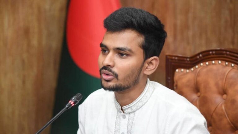 ইশরাকের শপথে ১০ বাধার কথা তুলে ধরলেন উপদেষ্টা আসিফ
