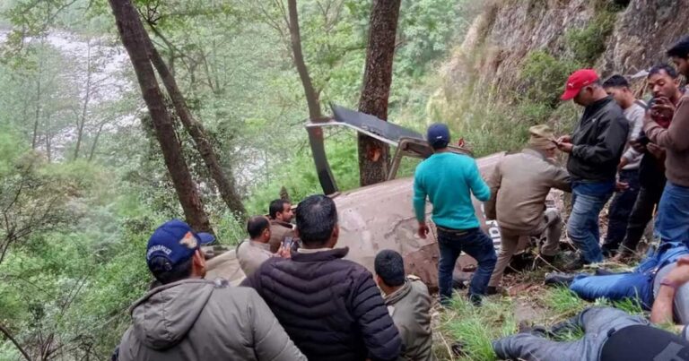 ভারতে হেলিকপ্টার বিধ্বস্ত হয়ে পাইলটসহ নিহত ৬