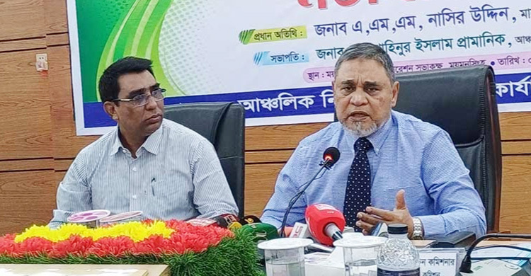 দিনের ভোট রাতে হওয়ার কোনো সুযোগ এবার নেই: ময়মনসিংহে সিইসি
