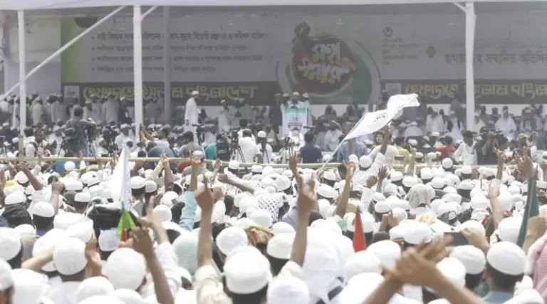 মহাসমাবেশ থেকে হেফাজতের নতুন কর্মসূচি ঘোষণা