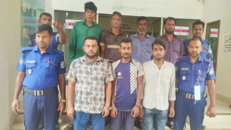 নালিতাবাড়ীতে ভারতীয় গরুসহ ৪ কারবারি গ্রেফতার
