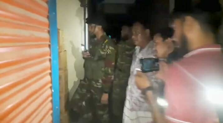 শেরপুরে যৌথ বাহিনীর অভিযানে ভিজিডি’র চাল সহ বিএনপি নেতা গ্রেফতার! 
