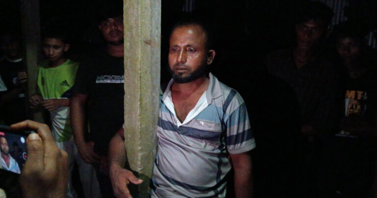 ঝিনাইগাতীতে স্কুলছাত্রীকে ধর্ষণের অভিযোগে প্রতিবেশী চাচা গ্রেপ্তার