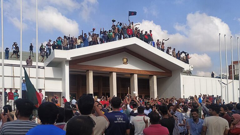 ৫ আগস্ট সাধারণ ছুটি ঘোষণা