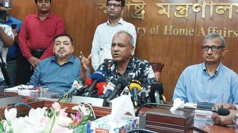 ‘গোপালগঞ্জে প্রকৃত অপরাধীদের ধরা হচ্ছে, গণগ্রেফতার নয়’