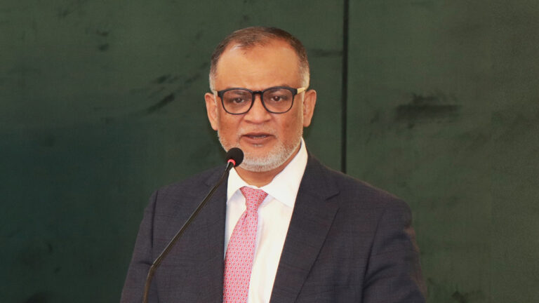 শুল্ক নিয়ে যুক্তরাষ্ট্রের সঙ্গে আলোচনা বুধবার: বাণিজ্য উপদেষ্টা