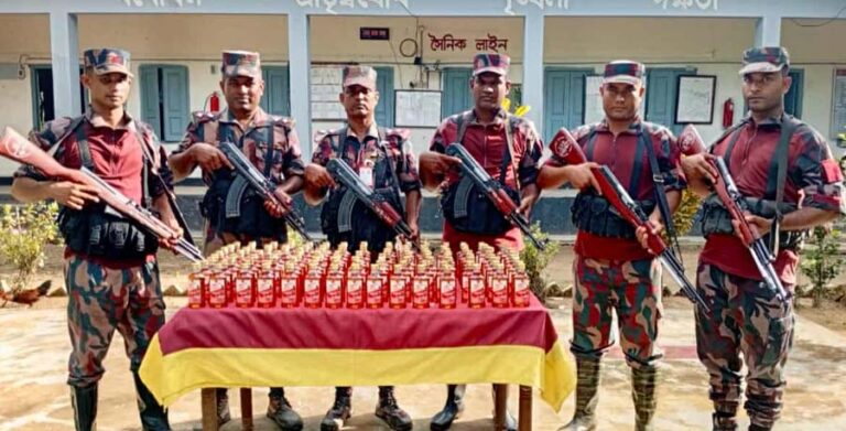 শেরপুর-ময়মনসিংহ সীমান্তে বিজিবির অভিযানে বিপুল ভারতীয় মাদক ও চোরাচালানী মালামাল আটক