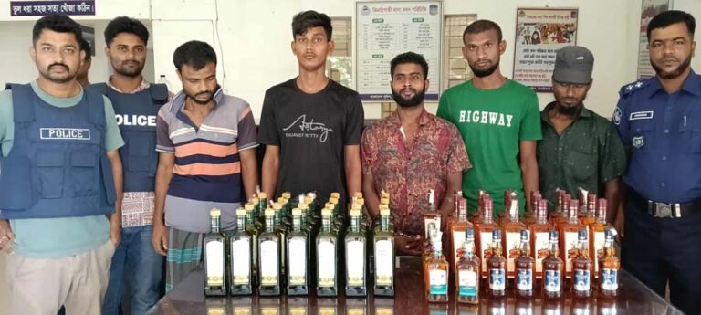 ঝিনাইগাতীতে বিদেশী মদসহ ৫ মাদককারবারি গ্রেফতার
