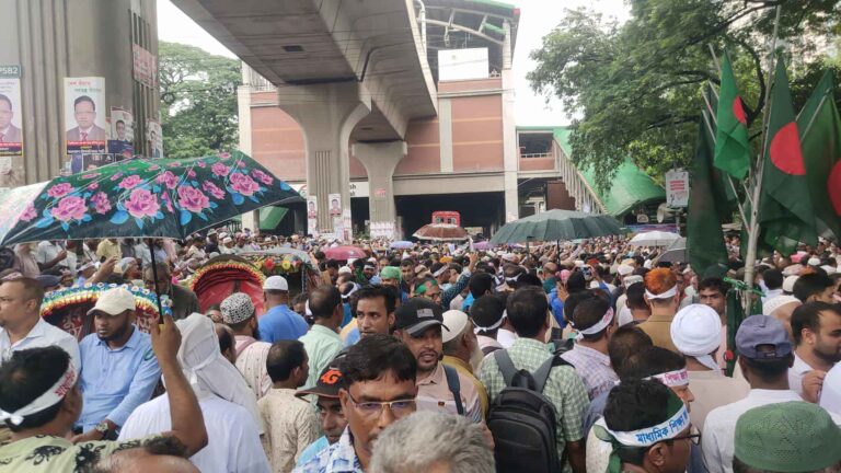 শিক্ষা উপদেষ্টার সঙ্গে বৈঠকে আন্দোলনকারী শিক্ষকদের প্রতিনিধিরা