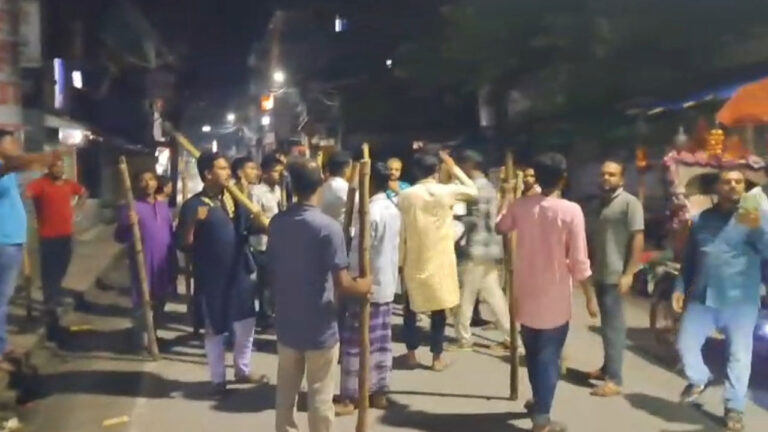 নুরুল হক নুরের ওপর হামলার প্রতিবাদে শেরপুরে লাঠি মিছিল