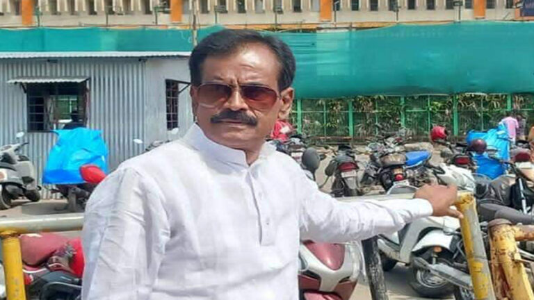 চবিতে হামলায় উসকানি, বিএনপির কেন্দ্রীয় নেতা বহিষ্কার