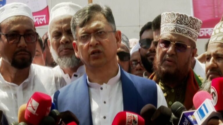 ধর্মের ভিত্তিতে রাজনীতিতে বিভাজন চায় না বিএনপি: সালাহউদ্দিন