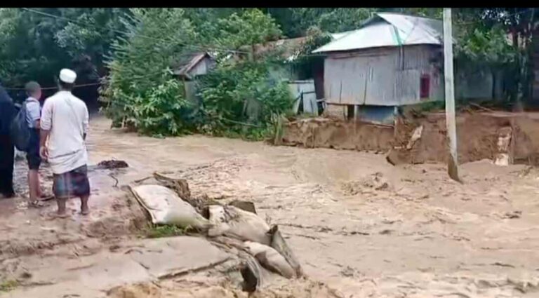 শেরপুরে বিভিন্ন নদ-নদীর পানি বৃদ্ধি, মহারশি নদীর বাঁধ ভেঙে অন্তত ১০ গ্রাম প্লাবিত