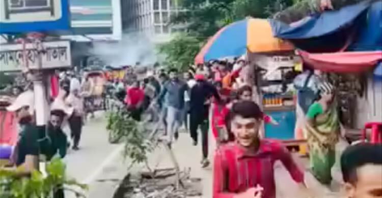 শ্যামলীতে আ.লীগের ঝটিকা মিছিল থেকে আটক ৬