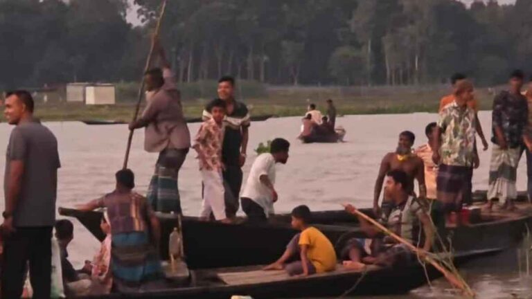সরিষাবাড়ীতে নৌকাবাইচ দেখে ফেরার পথে লাশ হলেন গৃহবধূ, মেয়ে নিখোঁজ