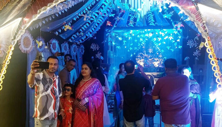 শেরপুরে জমে উঠেছে সনাতন ধর্মাবলম্বীদের শারদীয় দুর্গোৎসব