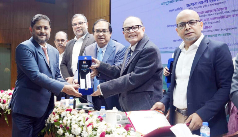 ময়মনসিংহ বিভাগের শ্রেষ্ঠ জেলা প্রশাসক নির্বাচিত হলেন শেরপুরের তরফদার মাহমুদুর রহমান